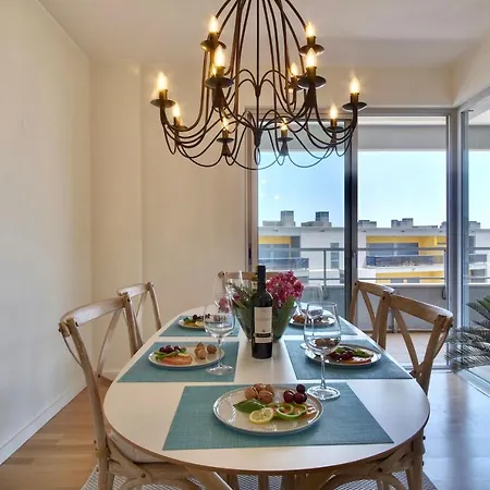 Appartement Algarve W Pool, Close To Beach And City W Seaview Quarteira