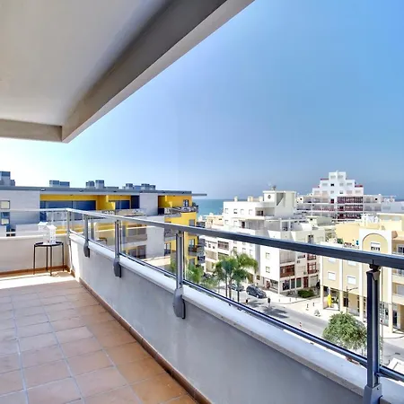 Algarve W Pool, Close To Beach And City W Seaview *