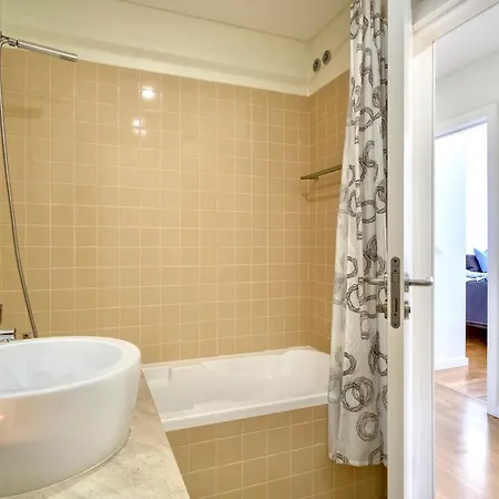 Algarve W Pool, Close To Beach And City W Seaview * Quarteira