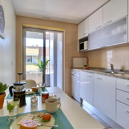 Algarve W Pool, Close To Beach And City W Seaview *