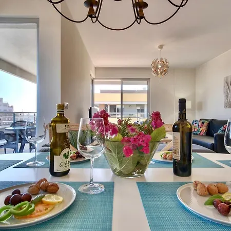 Apartment Algarve W Pool, Close To Beach And City W Seaview Quarteira
