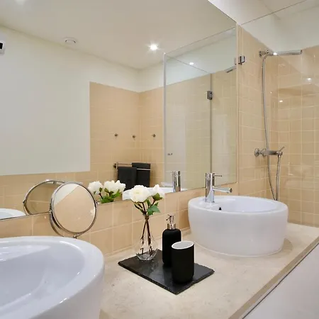 Apartment Algarve W Pool, Close To Beach And City W Seaview *