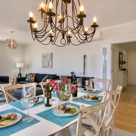 Algarve W Pool, Close To Beach And City W Seaview