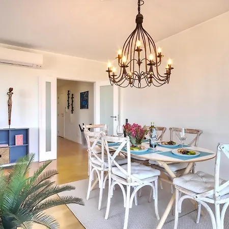Algarve W Pool, Close To Beach And City W Seaview